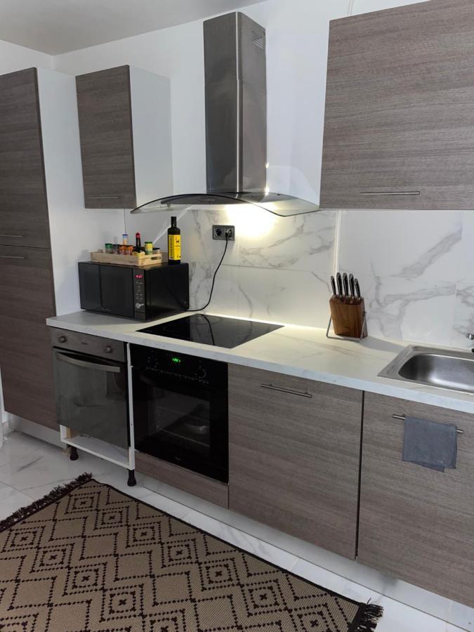 By Neptune - Appartement Rustique Jacuzzi Bondy Exterior foto